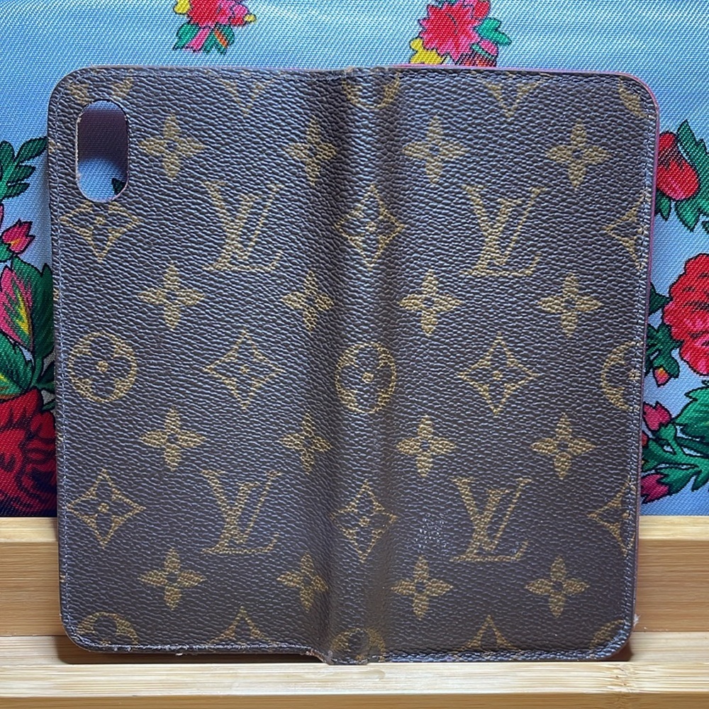Louis Vuitton iPhone X phone case - Picture 4 of 6